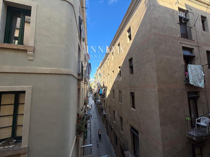 Foto a1ab7b13-9808-48ba-8688-dcb9fb109c8b. Piso  en venta en calle carretes en Raval Barcelona