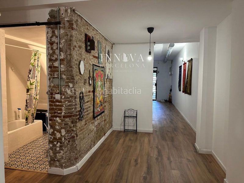 Foto 36435794-cd10-4dcc-b849-7f7080e08f7c. Local comercial a Raval Barcelona