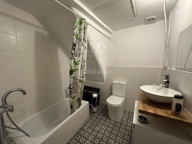 Foto 7efa8837-54cf-44c7-ad9a-433ff9e9ccc3. Local comercial a Raval Barcelona
