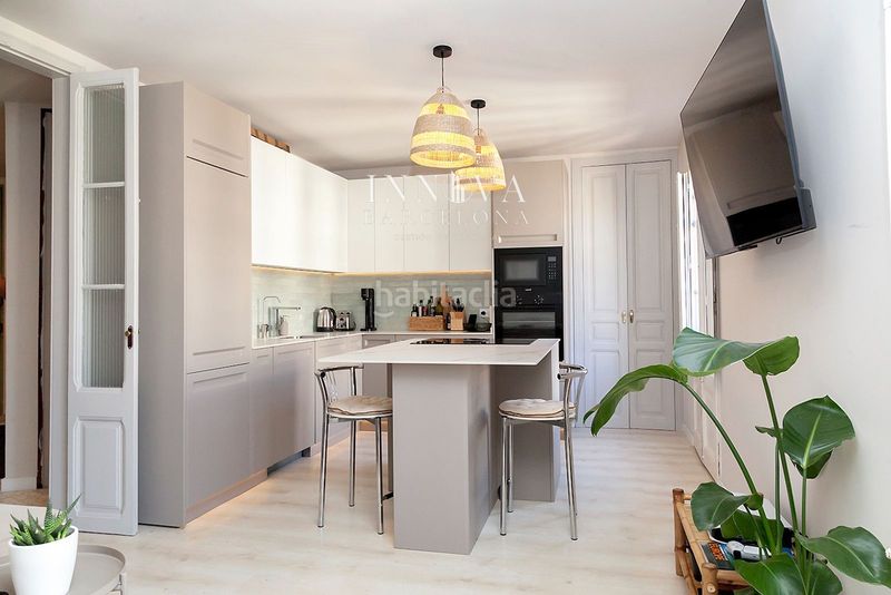 Foto 3a3ea24e-c5c4-4abc-949f-49dd624edc7b. Pis a Raval Barcelona