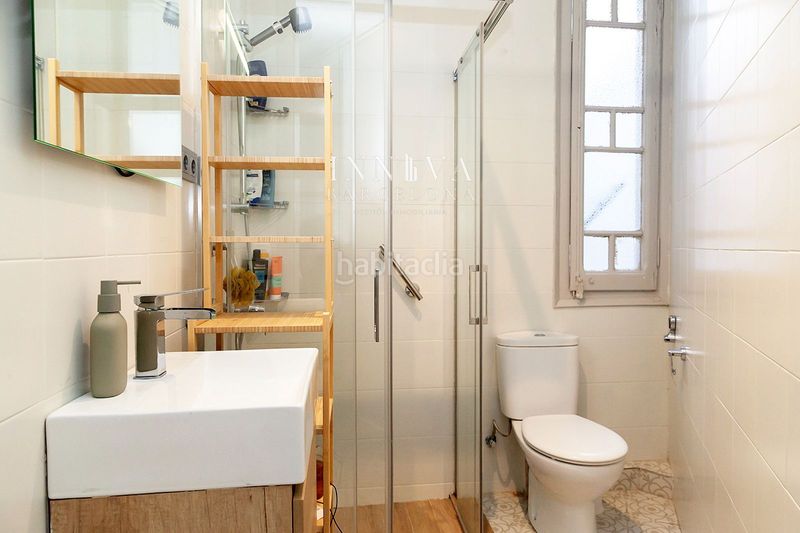 Foto 3dd3097a-ed45-4ed6-aece-809d70a9e8a9. Pis a Raval Barcelona