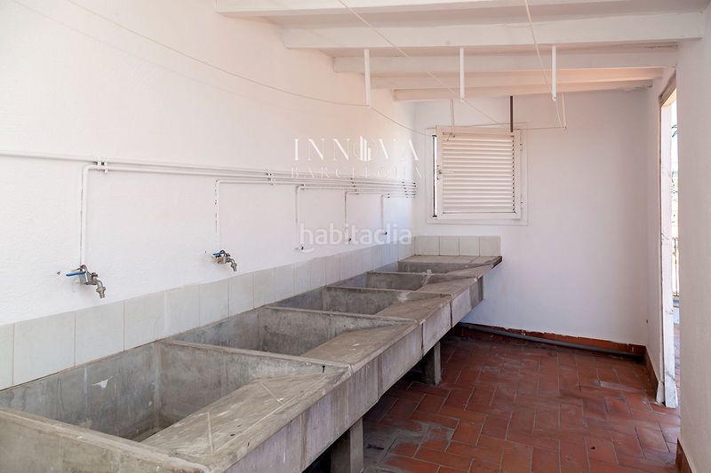 Foto 40966146-0117-485d-98d4-1f4bf22a46fe. Pis a Raval Barcelona