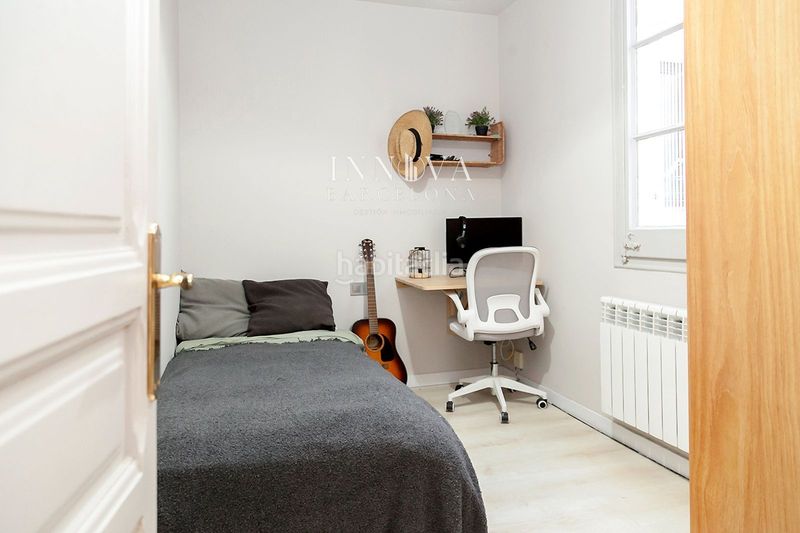 Foto 81fdd9ed-931d-4ebd-8fbe-e8fa3cad9978. Pis a Raval Barcelona