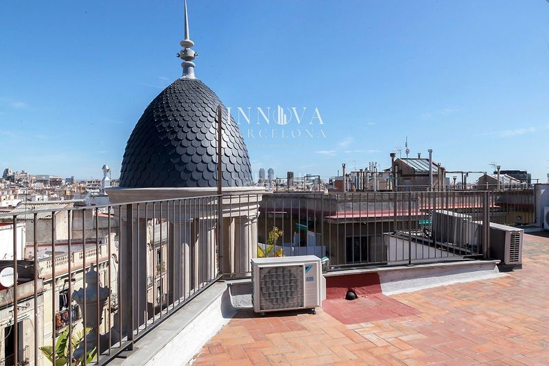 Foto 8e4aed7c-811c-4e9e-a16c-4acfc21ea86b. Pis a Raval Barcelona