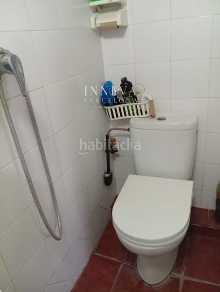 Foto 1365261f-f9cd-4f08-8069-08a2f8e16cf7. Local comercial a Raval Barcelona