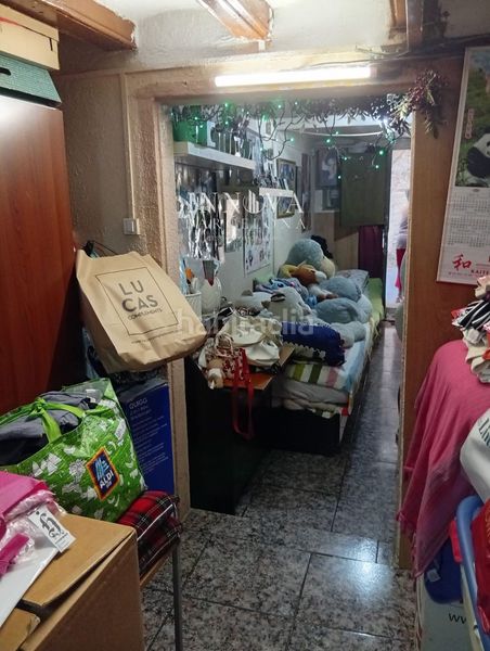 Foto 7dc85a3c-2ac2-477a-a535-c7af9be73dc6. Local comercial a Raval Barcelona