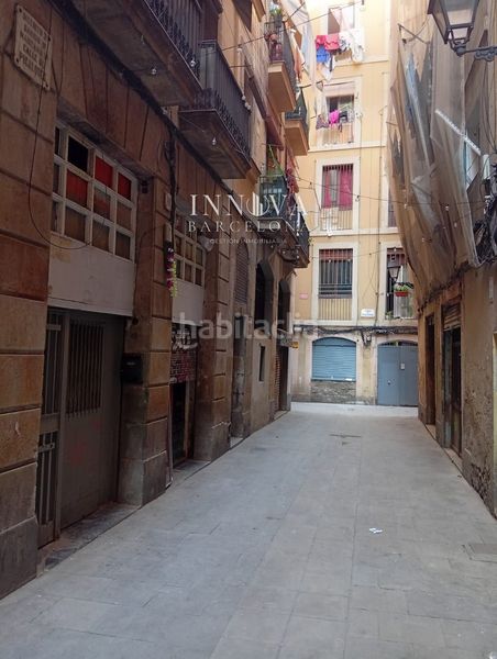 Foto 9db12383-55e5-4a70-bc0a-a4eb920088bc. Local comercial a Raval Barcelona