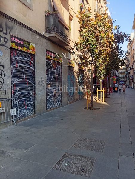 Foto 9f6c1b41-ba34-4d4d-b789-062e3c0c3df2. Local comercial a Raval Barcelona