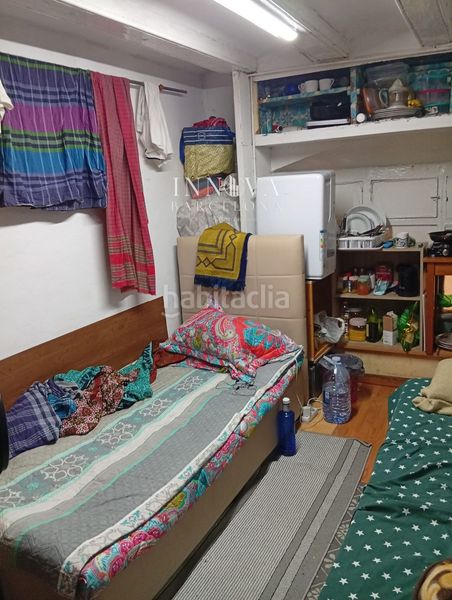 Foto b00ea6b1-1897-4ff0-a757-9cc18921ce29. Local comercial a Raval Barcelona