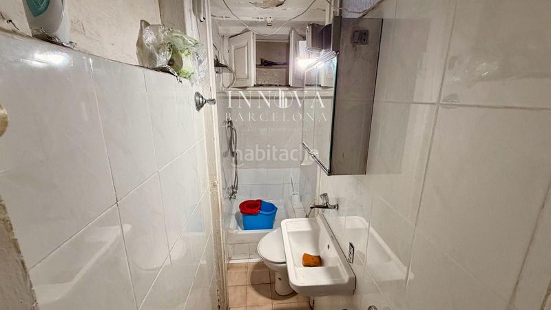 Foto f00916cb-33f0-4489-8b2c-6d4c22b1f6e0. Pis a Raval Barcelona