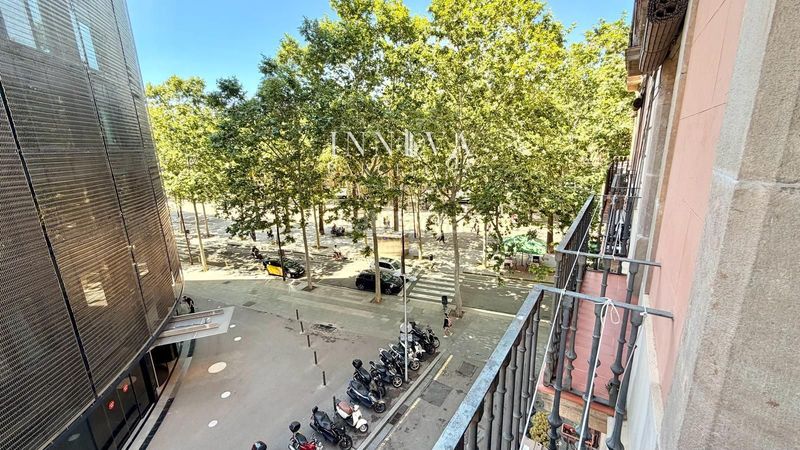 Foto f7ff7371-f892-4d04-a6d7-b062b6645ab2. Pis a Raval Barcelona