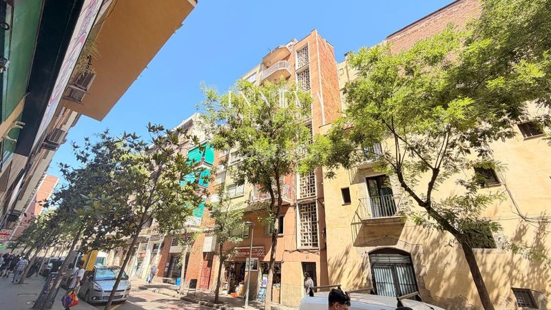 Foto c54ae33d-1dc4-498d-9f10-d09883ae5a29. Pis a Raval Barcelona