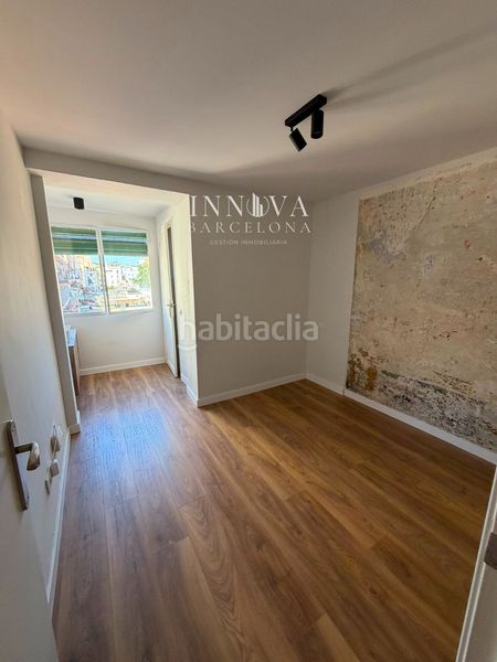 Foto 456a2e2e-408d-4962-b330-dea9b7f0674e. Pis a Raval Barcelona