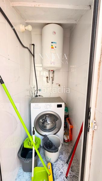 Foto f7f18e3b-9a36-447b-a631-a0abe6dd33cc. Pis a Raval Barcelona