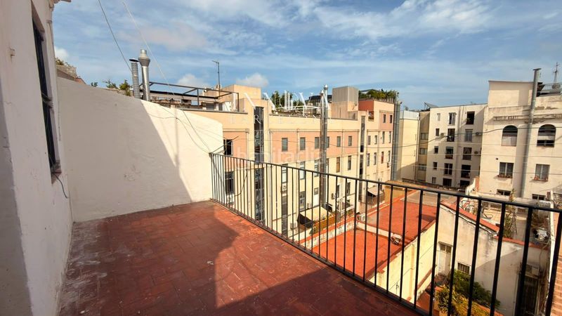 Foto e51aea79-3748-40a4-ba71-ab100ba20da6. Pis a Raval Barcelona