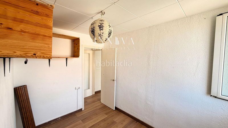 Foto 41d8d97e-4735-4dc9-a3b9-c0e5140c68ea. Pis a Raval Barcelona