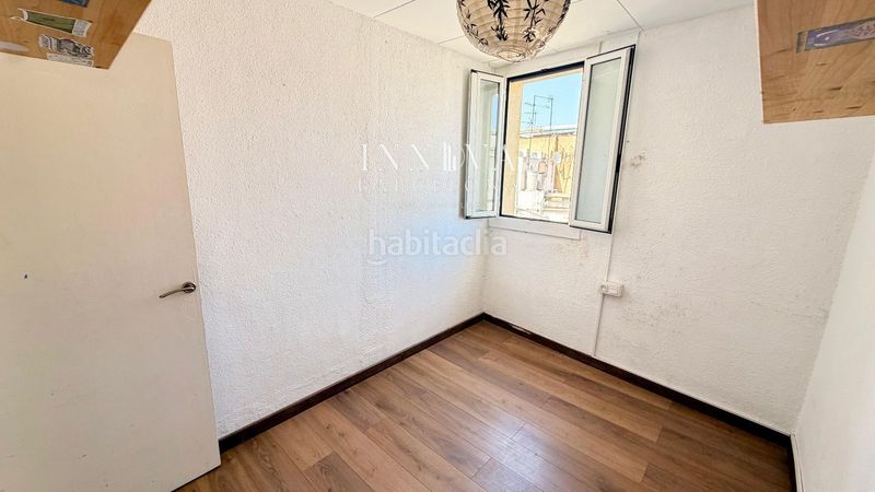 Foto 6bd01906-589c-46e6-92a4-4c559fd8fe45. Pis a Raval Barcelona