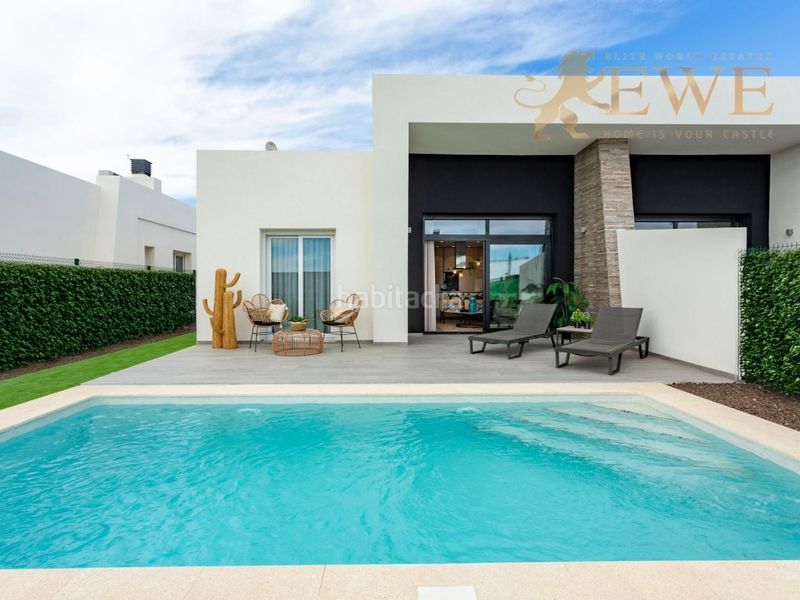 Foto a6877312-6899-4a07-a999-cb507185c2c1. Casa adossada amb aparcament piscina a Algorfa