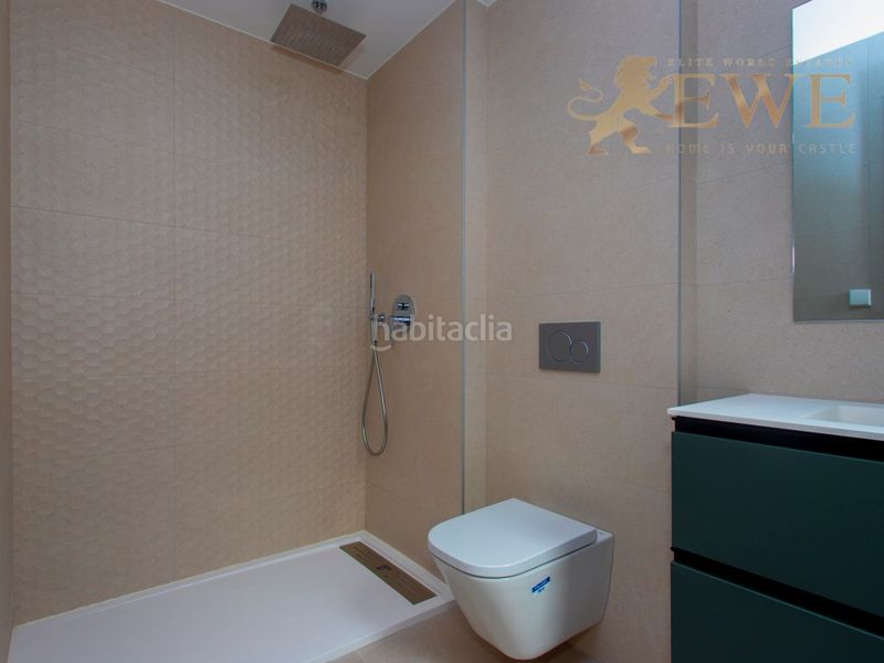Foto d22973d3-95f1-4832-8849-3bd68332079c. Casa adossada a Monforte del Cid