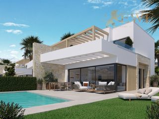 House  Carretera ctra. alicante – aspe cv 847, km 3,8. Villa adosada con piscina junto al campo de golf en monforte del