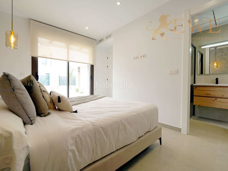 Foto c49cd36e-1b92-442b-a8b9-c5608ea2a027. Casa a Rojales