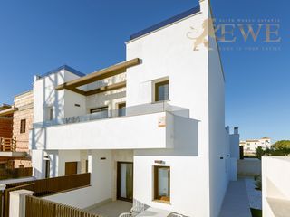 Maison jumelée  Calle melocotonero. Elegante adosado en el pintoresco vistabella golf