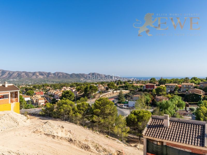 Foto 5ab54324-ab78-411c-bd40-8fa502d7cd3b. Semi detached house in Montebello - Nou Espai Nucia (la)