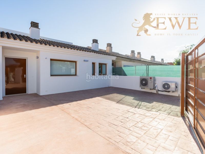 Foto b3e840a9-8818-496a-be31-b06704bb725b. Semi detached house in Montebello - Nou Espai Nucia (la)