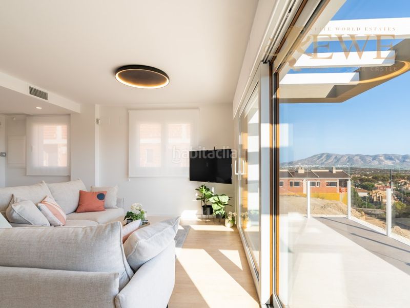 Foto ed482933-abd3-40da-91d1-ab2b662f19e8. Semi detached house in Montebello - Nou Espai Nucia (la)