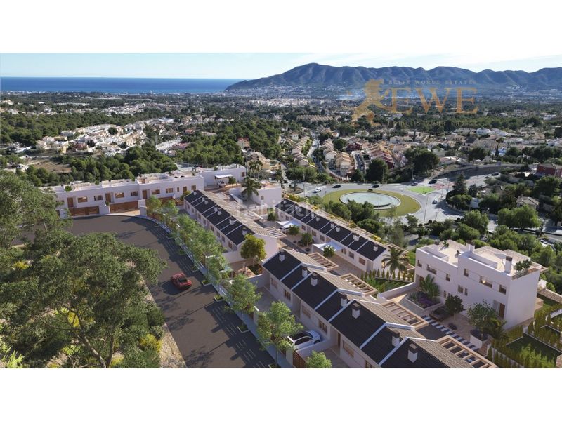 Foto 81fc63e5-5309-414f-8947-c017622c6c8e. Casa adossada a Montebello - Nou Espai Nucia (la)