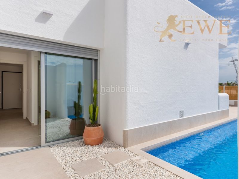 Foto 3e263a0a-8c6e-40e7-9068-6ef6f3c019ed. Chalet fantástica villa de estilo balinés en los alcázares en Alcázares (Los)