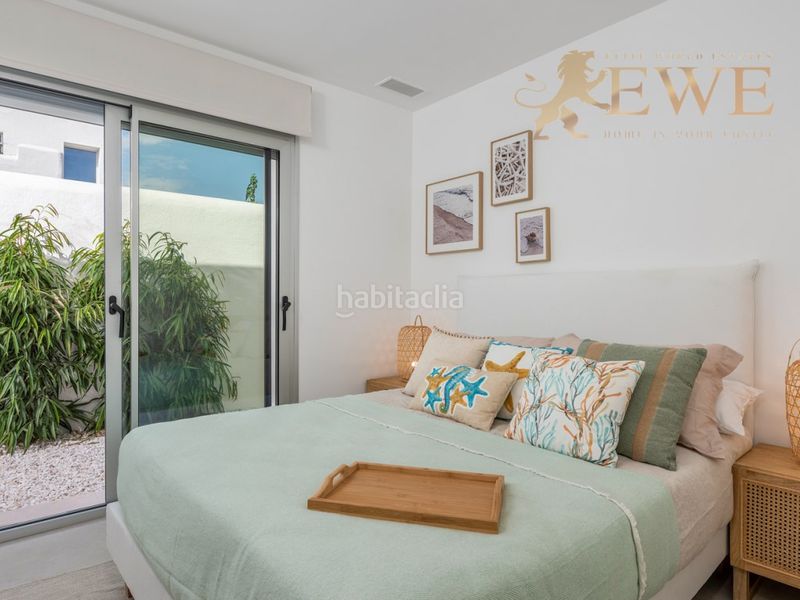 Foto a2eaccf1-e878-45ed-8fc2-c4f3b34a12d0. Chalet fantástica villa de estilo balinés en los alcázares en Alcázares (Los)