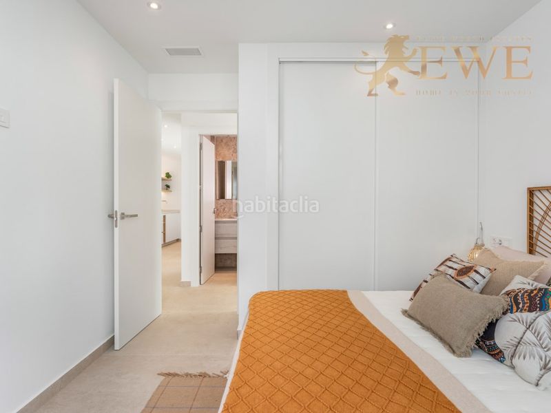 Foto b53a85e8-8460-41b0-a316-5f145b61c5f1. Chalet fantástica villa de estilo balinés en los alcázares en Alcázares (Los)