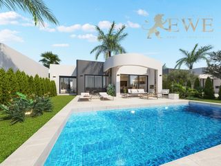 Casa  Calle fotografo triana. Elegante villa con piscina en la serena golf en los alcázares