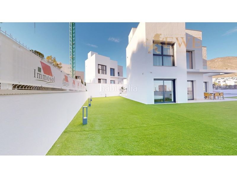 Foto e5cb7e1a-09a0-4d24-8d9a-c26d1b7ce9f5. Casa a balcón de Finestrat-terra marina Finestrat