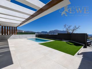 House  Avenida balcon de ponoig. Villa mediterránea con vistas al mar y montaña en polop