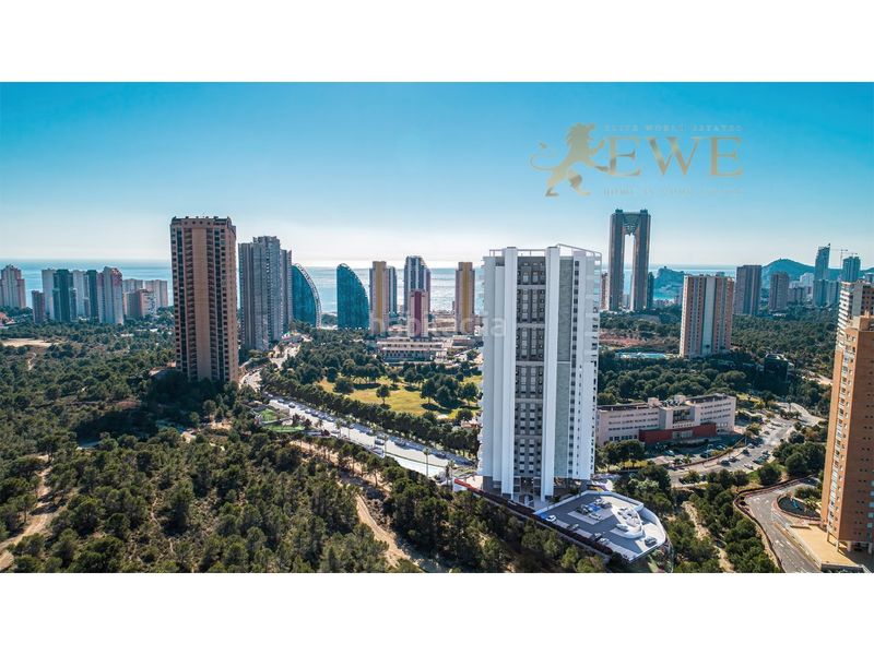 Foto 6e8cd564-6f72-426f-a86d-ed4b987e696f. Apartament amb aparcament piscina a Via Parque Benidorm