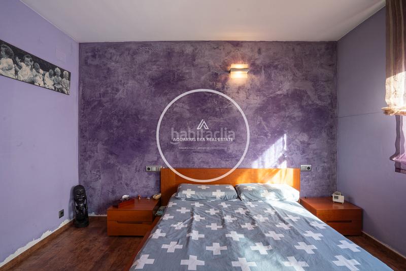 Foto 53efbff7-c180-478f-bb8a-7a1e75704520. Casa pareada casa con ubicación privilegiada en Caputxins-Ambulatori Vic