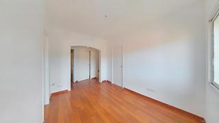 Etagenwohnung in Turó de la Peira
