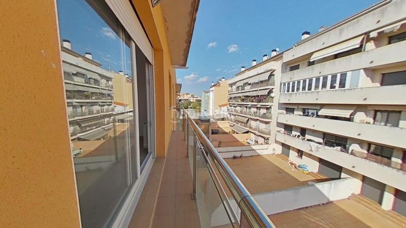 Foto 3cdac0fe-2a6e-47f1-8fc2-57207fa5f0d5. Dúplex en Eixample Nord Girona