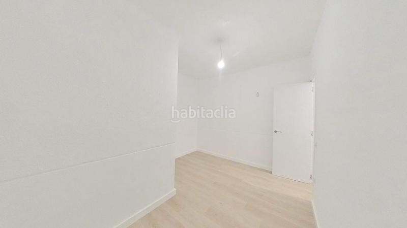 Foto c9c913bb-95aa-4b94-b38d-95265d35281a. Piso en Llefià Badalona