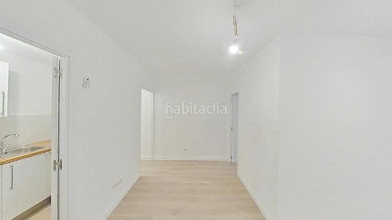 Foto ddbddbae-473a-4fb9-9489-e18693dfb608. Piso en Llefià Badalona