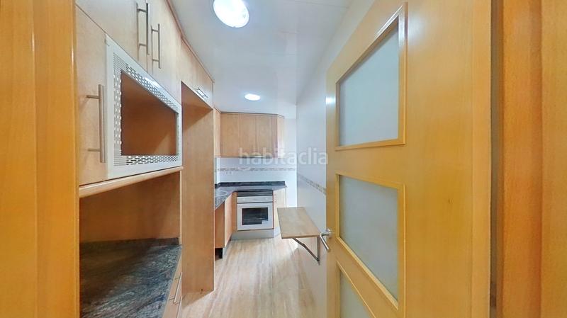 Foto d0e4688e-22ab-4bb5-9de0-fde6eb6561f1. Appartamento con riscaldamento in Fondo Santa Coloma de Gramenet