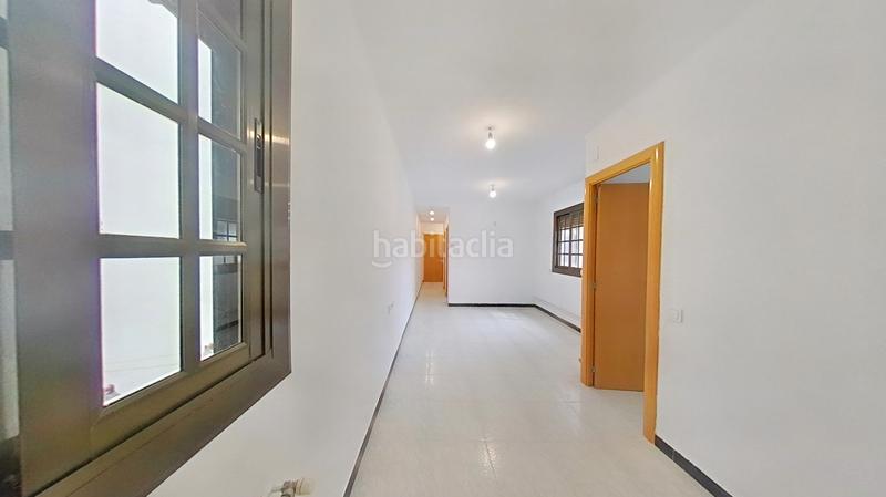 Foto 0ee447b5-cb27-4e87-bfb4-c1e6a6fe6bdc. Piso en Fondo Santa Coloma de Gramenet