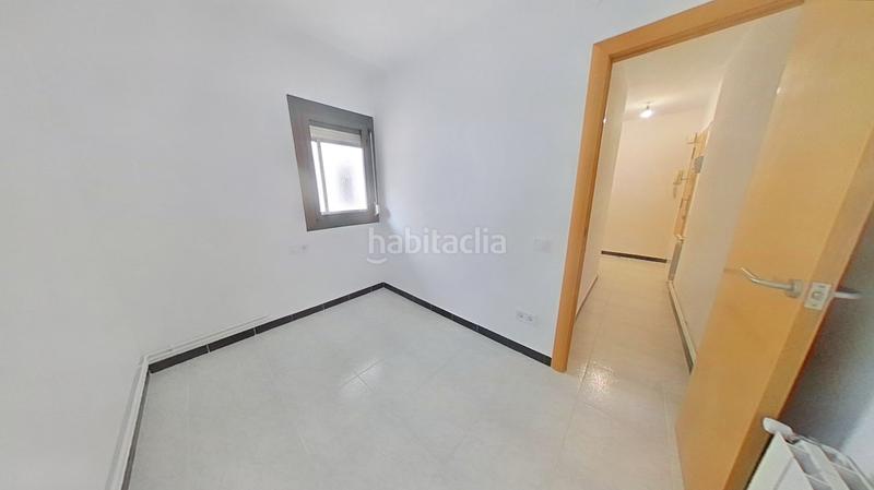 Foto 584417cb-e397-439f-b03e-2da12c1eb68e. Piso en Fondo Santa Coloma de Gramenet