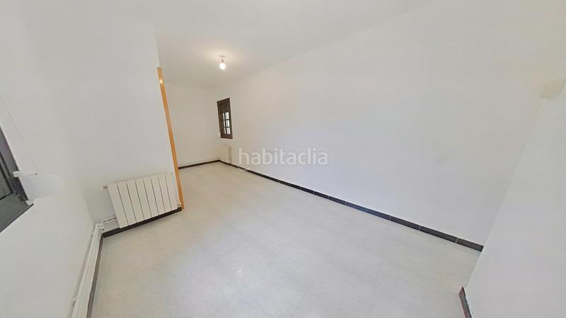 Foto e2b22265-e107-43b6-ae12-4d23ec70cfcc. Piso en Fondo Santa Coloma de Gramenet