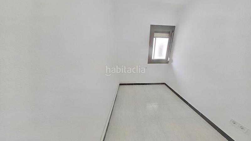 Foto f2a4a737-b031-4210-8149-7d78f907c900. Piso en Fondo Santa Coloma de Gramenet