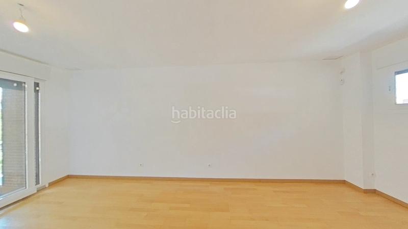Foto 0db00439-7fb5-4d9a-b413-e7ba83644f20. Flat with heating parking pool in Sector B Boadilla del Monte
