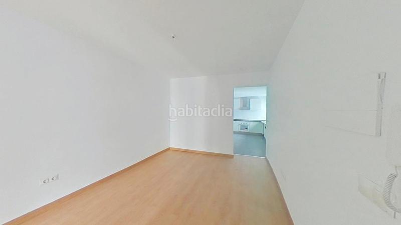 Foto 0b13a7ab-18b8-4f54-a95c-ef64a688137b. Piso en Embajadores-Lavapiés Madrid