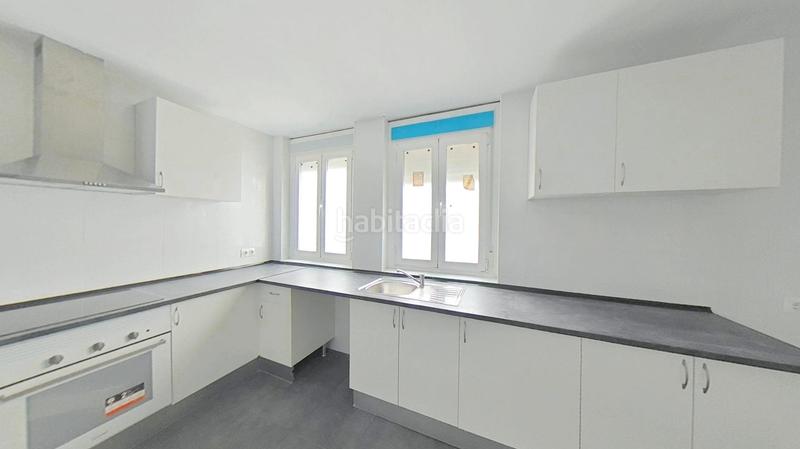 Foto a86318f4-59e3-4581-a0db-1c505327a509. Piso en Embajadores-Lavapiés Madrid